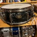 Slingerland No. 153 Artist Model 5.5x14" 8-Lug Solid Maple Snare Drum with Zoomatic Strainer 1963 - 1975 - Black Diamond Pearl