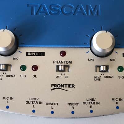 TASCAM US-122 USB Audio Interface 2000s - Silver and Blue image 2