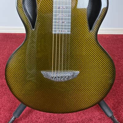 Emerald Weissenborne 2022 - Gloss image 12