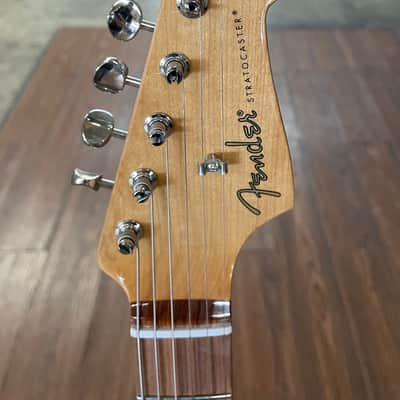 Fender Noventa Stratocaster 2021 - Crimson Red image 2