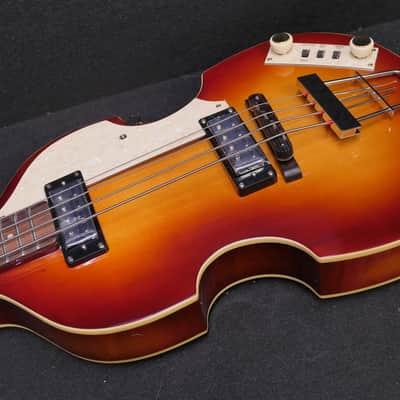 Hofner Ignition Beatle Bass HI-500/1-SB Brand New 2026 Model with 500/1 TAILPIECE & Yellowed Pickguard ( Replaces HI-BB-PE-SB ) image 2