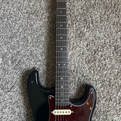 Squier Partscaster 2000s - Black refinish over sunburst image 2