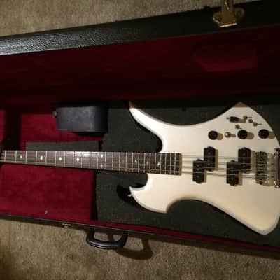 B.C. Rich Mockingbird 1981 Glitter Rock White image 6