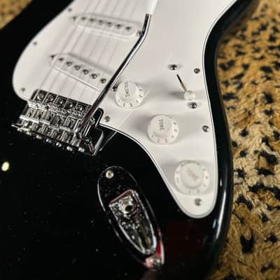 Fender Fender Standard Stratocaster MIM Electric Guitar Black 2008 - 2022 - Black image 4