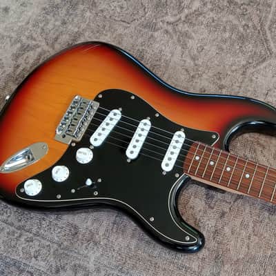 Squier Vintage Modified Stratocaster (Gorgeous/Clean) with Rosewood Fretboard - Made in India 2008 - Sunburst image 4