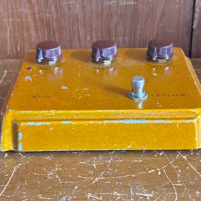 Klon Centaur Professional Overdrive Boost Pedal Gold color image 6