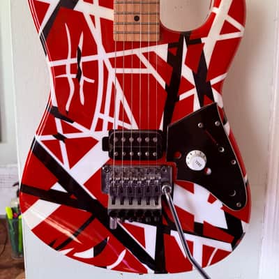 Charvel EVH Art Series 2004 - 2007 - Red / White / Black image 2