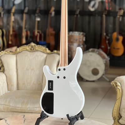 YAMAHA TRBX304 White image 8