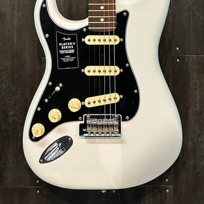 BRAND NEW 2025 Fender Player II Stratocaster Left-Handed Polar White image 1