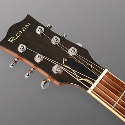 Ronin Badmoon 2015-2016 - Aged Honey Burst w/ Ancient Mammoth Ivory Guard image 16