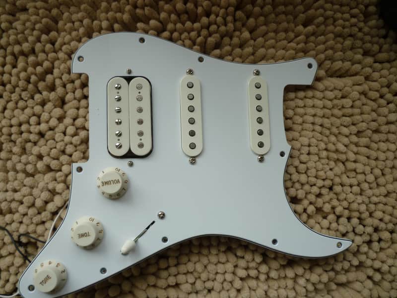 Genuine Fender Stratocaster 2018 Player Series HSS Loaded Pickguard image 1