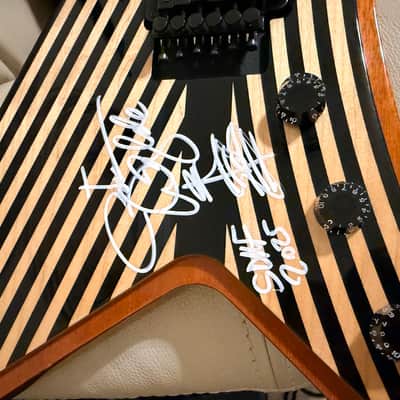 Gibson Moderne Of Doom 2013 - Signed by Zakk Wylde image 4
