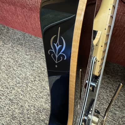Michael Kelly CC60BB Custom Collection Double Cut HSS Burl Burst image 6