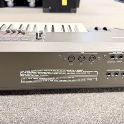 Yamaha S70XS 76-Key Balanced Hammer Action Synthesizer / Stage Keyboard 2015 image 12