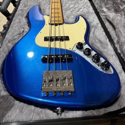 Fender American Ultra Jazz Bass with Maple Fretboard 2019 - Present - Cobra Blue image 10