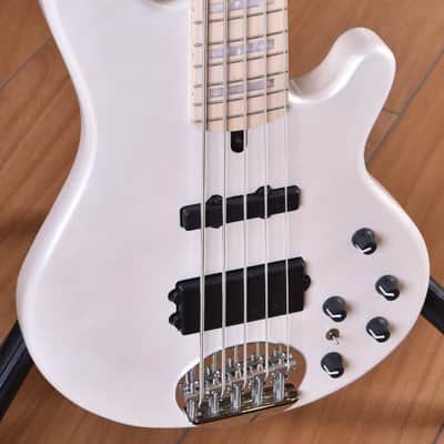 Lakland Skyline 55-02 Custom White Pearl image 2