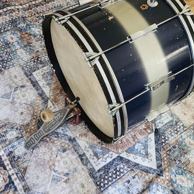 Ludwig Clubdate Spotlight 60's bass drum - Blue silver duco laquer-22x14 with Speedmaster pedal image 6