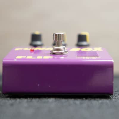 Guyatone FLIP FB-X Funky Box Tube Powered envelope filter S/N96110748 image 5