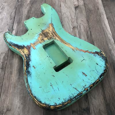 FRANCHIN Mercury guitar body Heavy Relic Aged Sea Foam Green over 3-Color Sunburst 100% Nitro Lacquer SSS Light-weight Poplar Stratocaster-Strat-S-Style Made in Italy - Stock piece #23420826 image 2