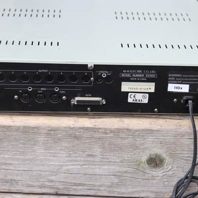Akai S2000 MIDI Stereo Digital Sampler 1995 - White image 6