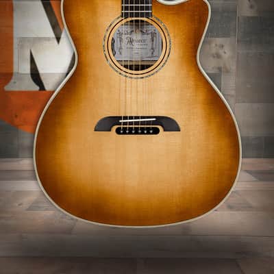 Alvarez Yairi Masterworks GYM80CE Shadowburst Grand Auditorium Acoustic-Electric (GYM80CE_Shadowburst) image 1