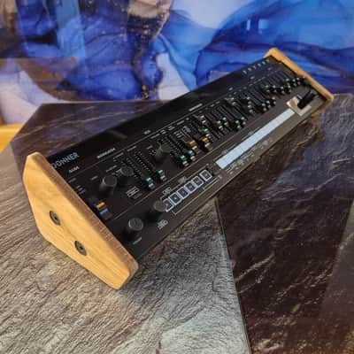 Solid Oak 30° Synth Stand for Donner L1 – Handmade by Synths and Wood UK image 5