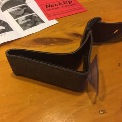 Neck Up GS2 Wide Mini Guitar Support / Posture - Like Brand New image 4