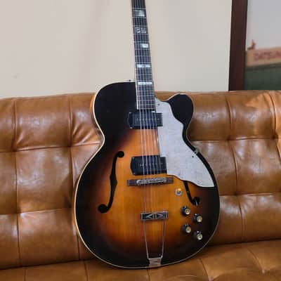 Kay K8990 Upbeat 50s-60s w/case image 1