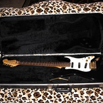 Schecter USA Dallas Strat Mid-80s w/Case image 11