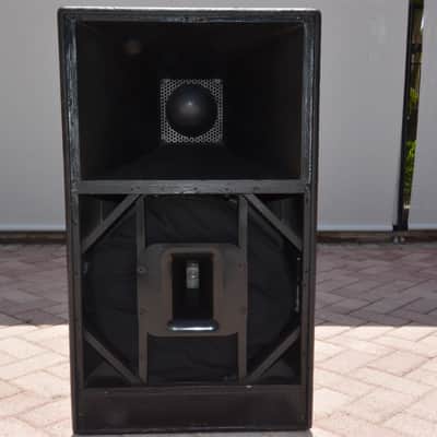 EAW KF650e 3 Way Full Range Professional Speakers Package ( 6 Cabinets ) image 1