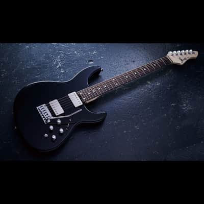 Boss EURUS GS-1 Electronic Guitar with Onboard Guitar Synthesizer - Black image 9