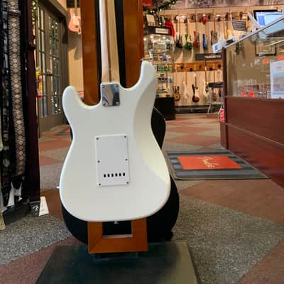 (USED) Miniture Electric S-Style Guitar 1/2 Size image 2