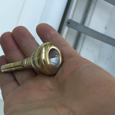 GOLD PLATED VINTAGE RUDY MUCK CUSHION 13C RIM CORNET MOUTHPIECE MID 1950'S VERY GOOD SHAPE ORIG FIN 90% APROX. image 5