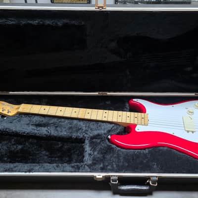 1981 Fender Bullet H-1 American Stratocaster with Telecaster Headstock Red Vintage 80s 1980's made in USA 1H Guitar with original hard case OHSC RARE image 2