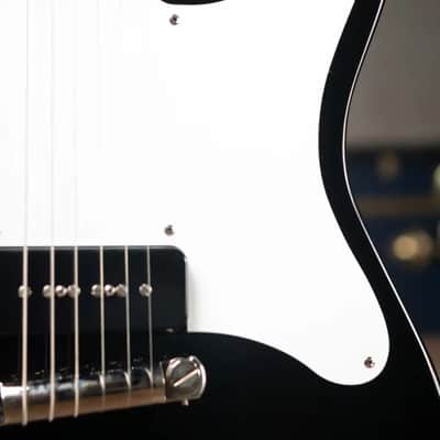 Epiphone USA Coronet - Ebony with a Hardshell Case - Floor Model Demo image 8