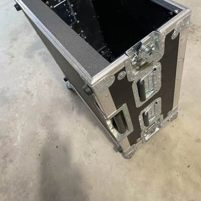 C&D Flight Cases 4 U Custom flight case with Wheels 2012 - Black image 1