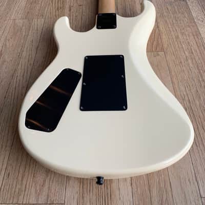1983 Kramer Baretta "Holy Grail" image 8
