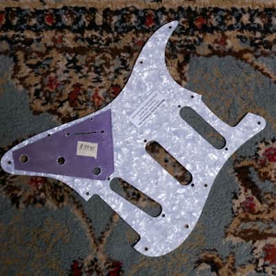 Warmoth Strat-style Pickguard One Ply 1-Ply 11 Hole - White Pearloid image 2