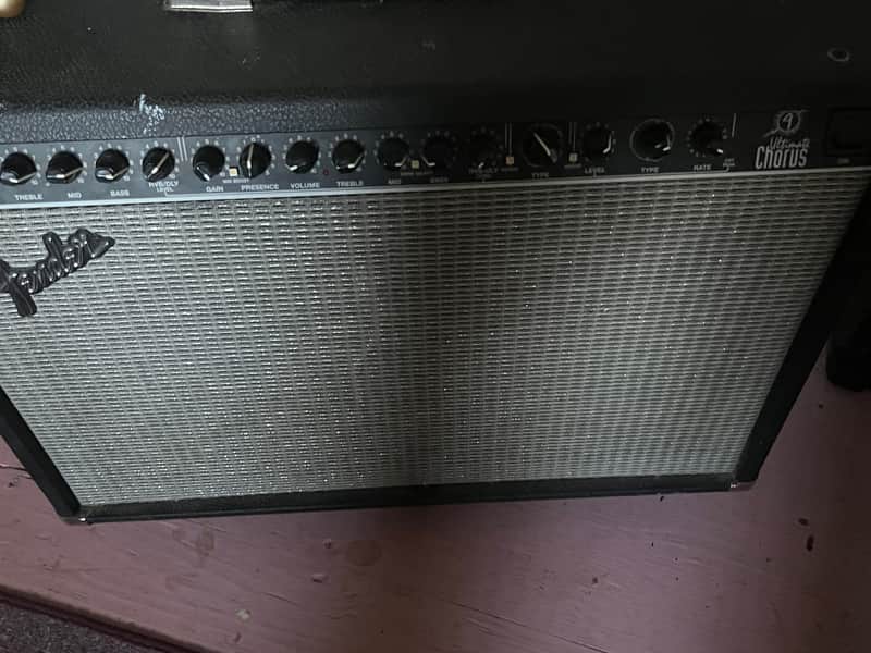 Fender Ultimate Chorus 2-Channel 2 x 65-Watt 2x12" Stereo Solid State Guitar Combo 1995 - 2001 - Black image 1