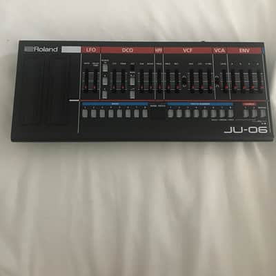 Roland Boutique JU-06 w/ Protective Case