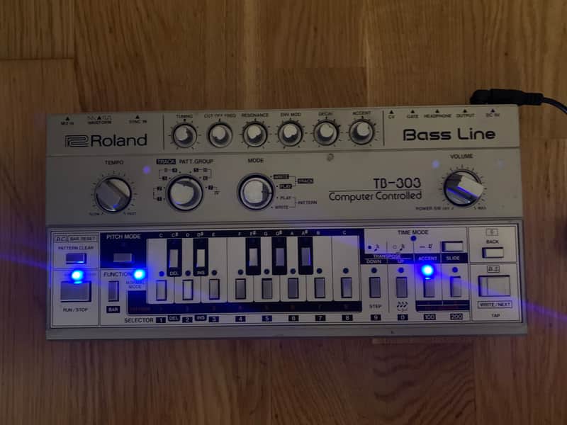 Roland TB-303 Bassline Synthesizer Module 1981 - 1984 - Silver image 1