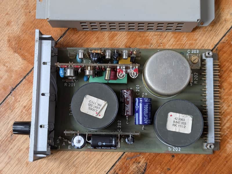 With audio demo: Vintage Telefunken V672/2 mic preamp - variable
