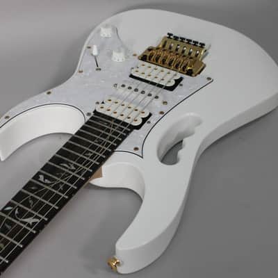 Ibanez JEM7VP Steve Vai Signature with Rosewood Fretboard 2004 - 2019 White image 8