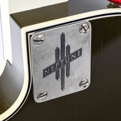 Gun Guitars Neptune Bass Olive Drab image 11