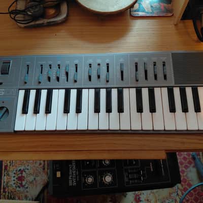 Yamaha CS01 Monophonic Synthesizer 1982 - 1983 - Silver