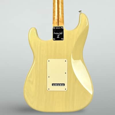 Fender Custom Classic Stratocaster 2004 - Honey Blonde image 8