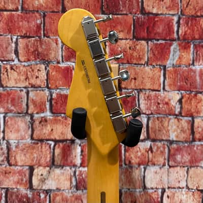 Fender American Professional Classic Stratocaster Electric Guitar- Sherwood Green With Rosewood Fingerboard image 4