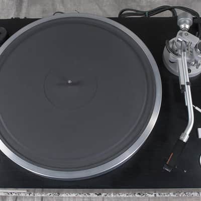YAMAHA GT-750 Direct Drive Record Player Turntable in Very Good Condition image 4