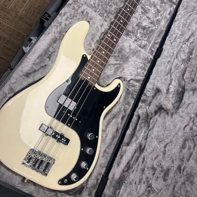 2017 USA Fender American Elite Precision Bass Guitar RW OWT With Original Case image 11