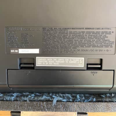 Yamaha DX100 4-Operator FM Synthesizer (1985) - Excellent Condition with Flight Case, Original Manual & Power Supply image 3